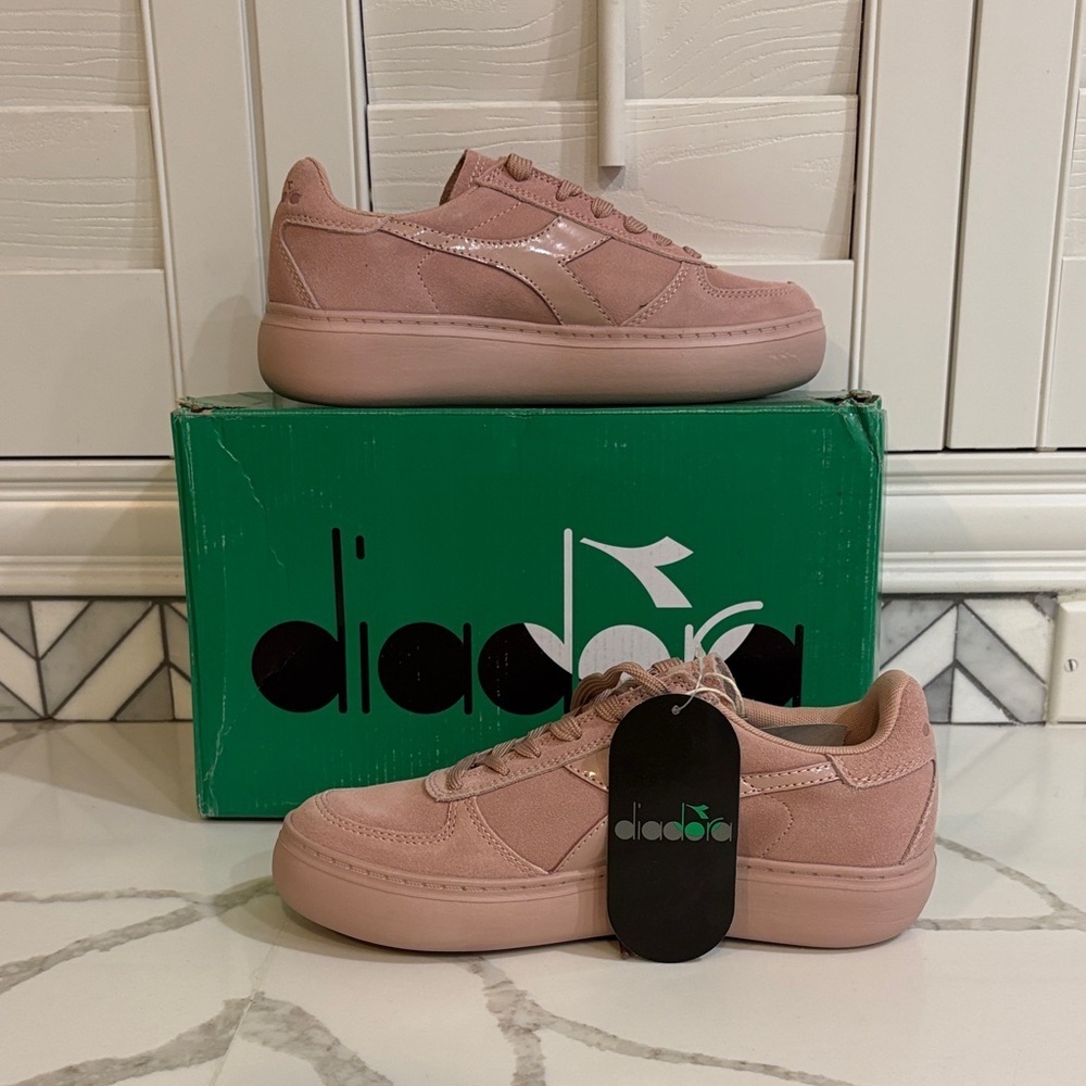 Diadora Heritage line made in Italy Women's Blush Sneakers